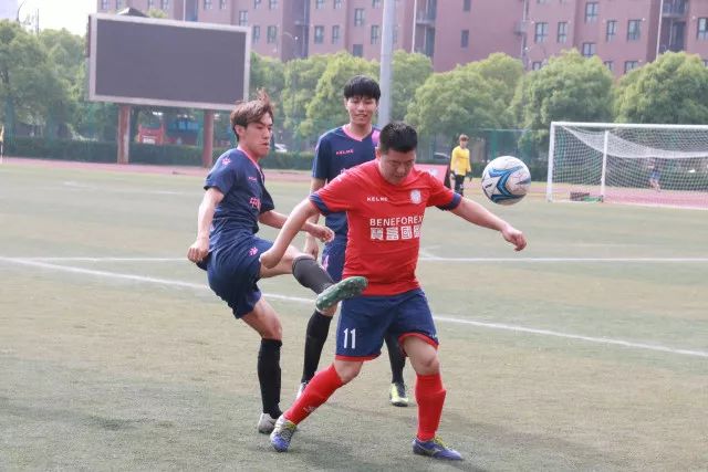 为何当年许多人愿意贷款买房并选择长达30年的还款方式？